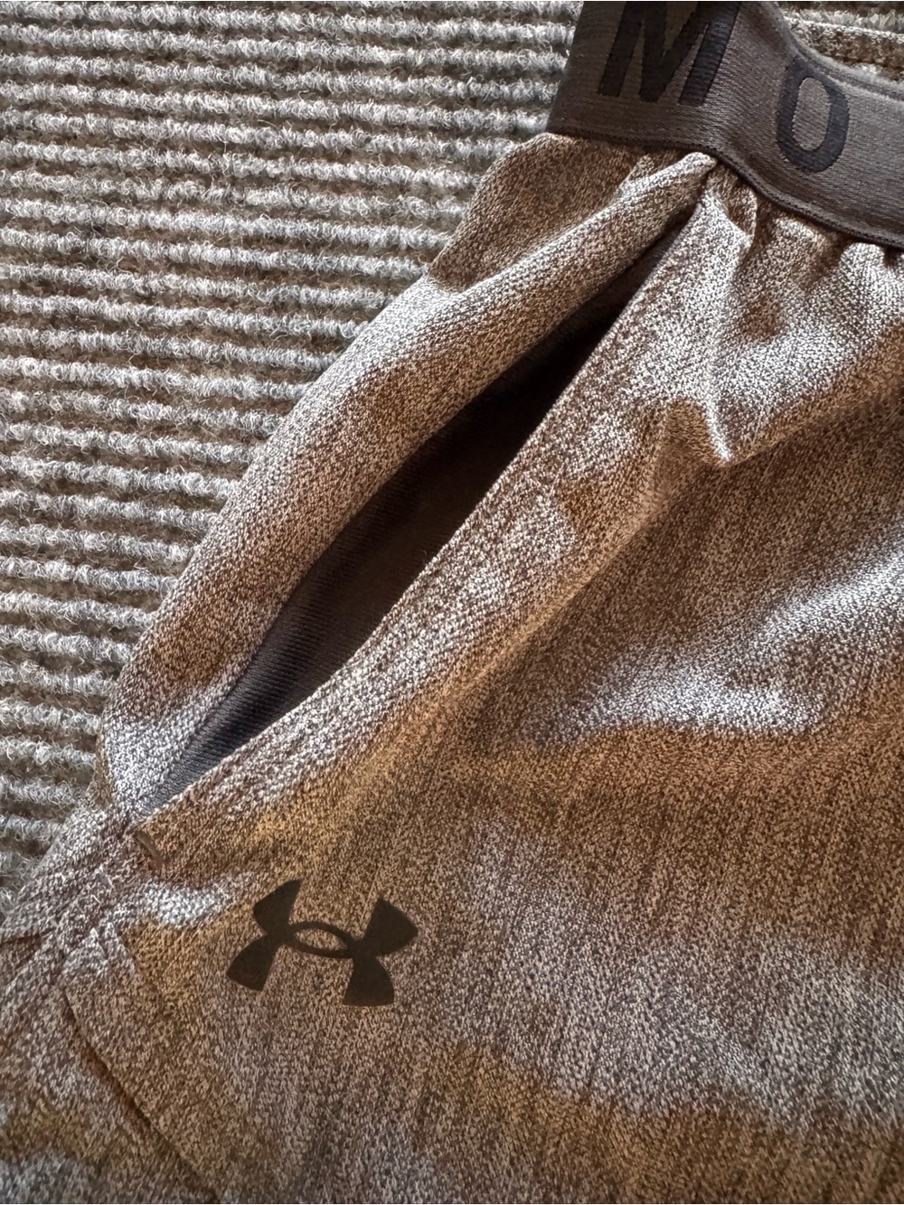 Lot of 2 Under Armour Women's Running shorts running, hiking Women's Medium - Picture 6 of 15